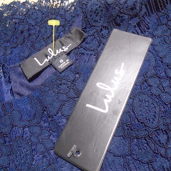 LULUS NWT 'Take Me to Brunch' Navy Lace Shift Dress - Picture 3 of 9